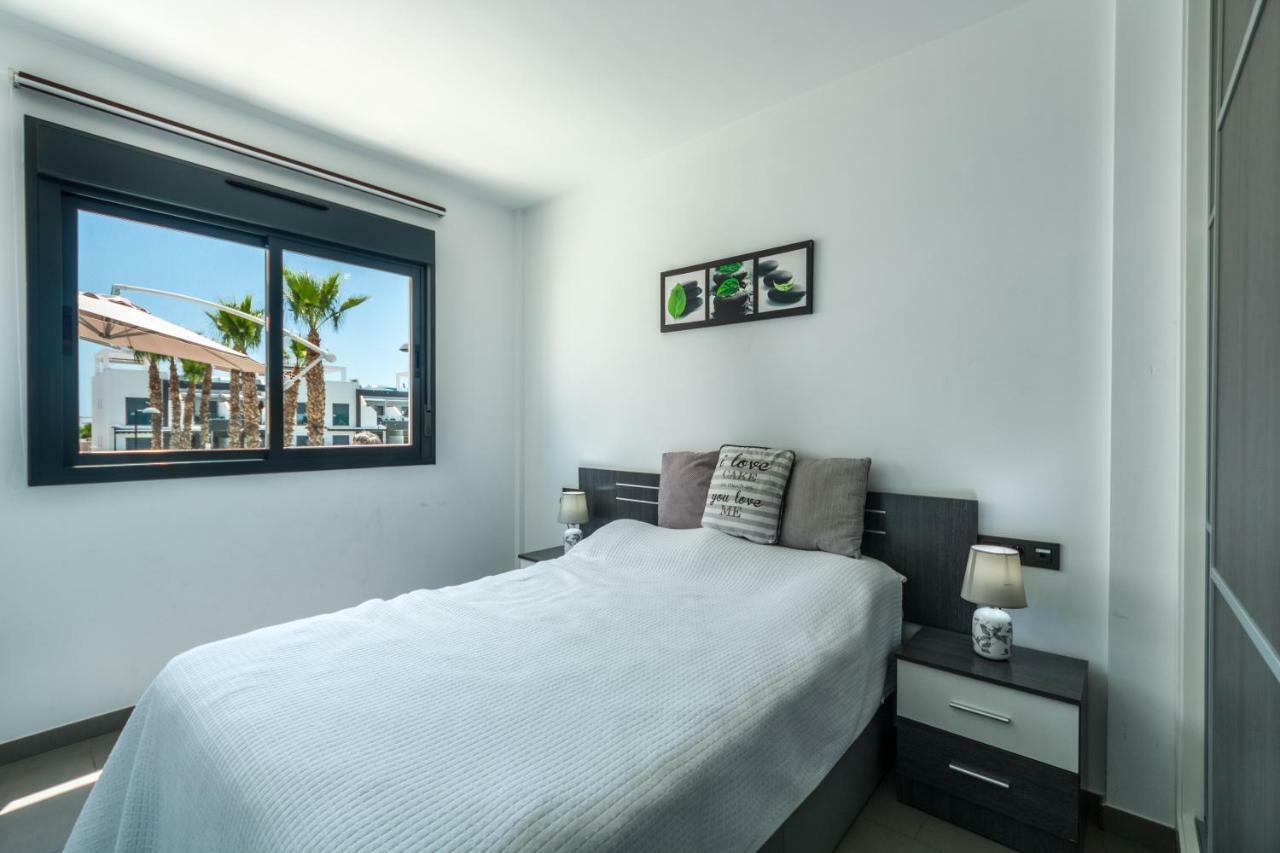 Oasis F 3003 * Orihuela